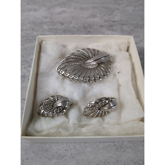 Judy Lee Marked Brooch‎ & Clip On Earring Set, Silver Plated - Picture 2 of 8
